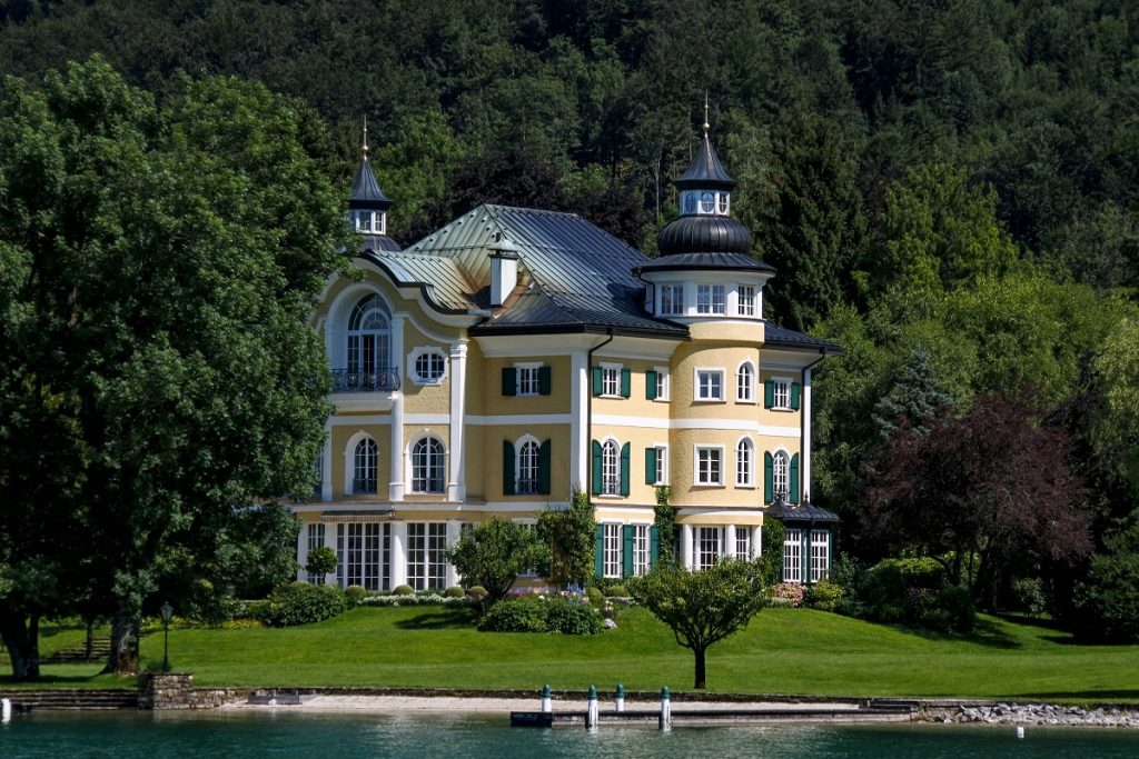 What Is Luxury Real Estate?