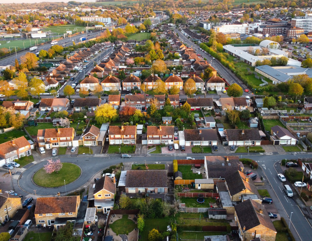 It’s a Great Idea To Inspect the Neighborhood Before Buying In